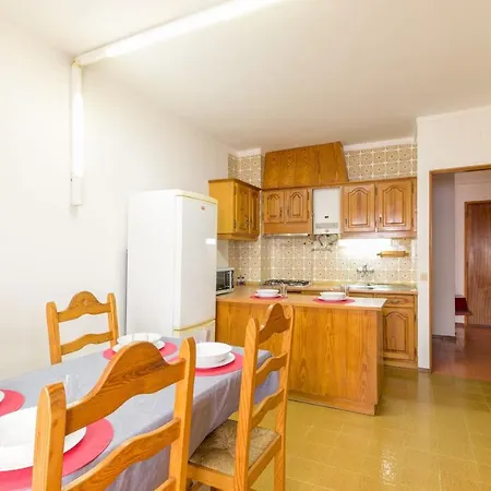 Sleeps 4 Wifi Appartement Armação de Pêra